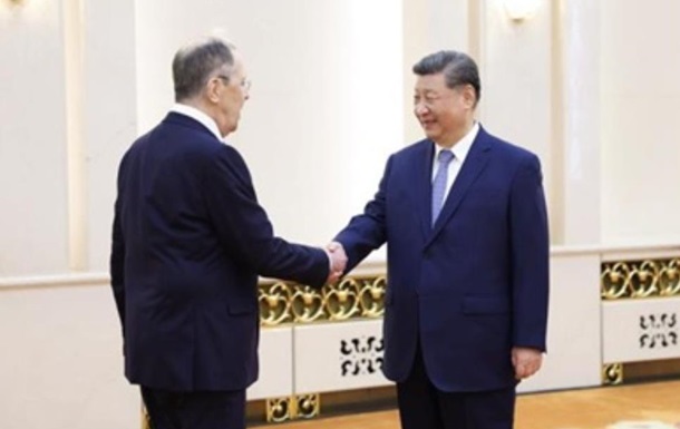 Сі Цзіньпін зустрівся з Лавровим в Пекіні