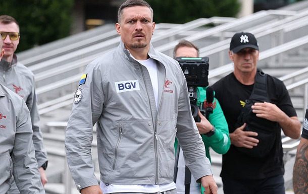 Усик пояснив своє рішення піти з боксу після двох поєдинків