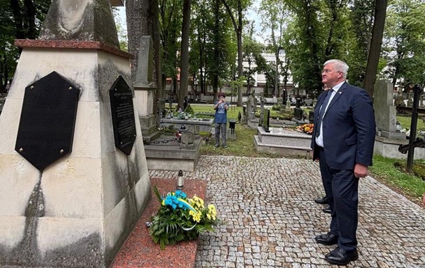 Сибига начал визит в Люблин