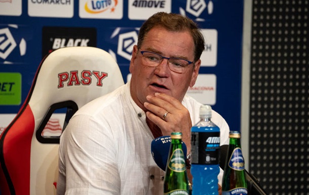 Замість Міхала Пробежа збірну Польщі з футболу очолив Ян Урбан