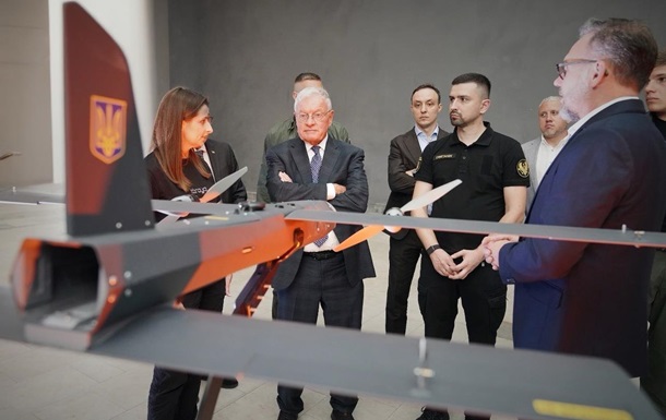  Вони вражають : Келлог поділився враженнями про українські дрони
