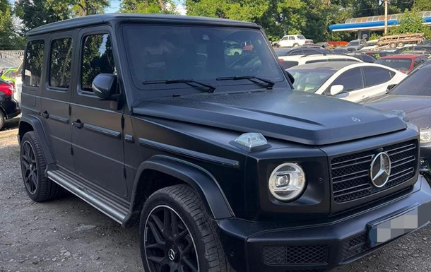 Верховный Суд поддержал конфискацию элитного автомобиля чиновника