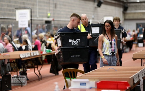 У Британії планують знизити вік для голосування до 16 років