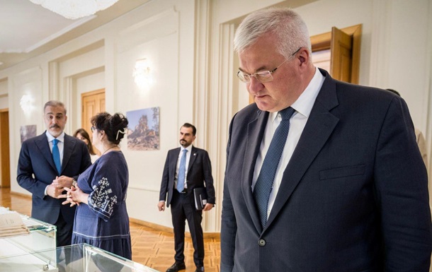 Доброчин и Билгород: Украина вернет украинские названия иностранным городам