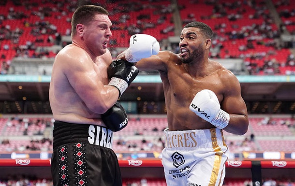 Видео лучших моментов боя, в котором Сиренко проиграл