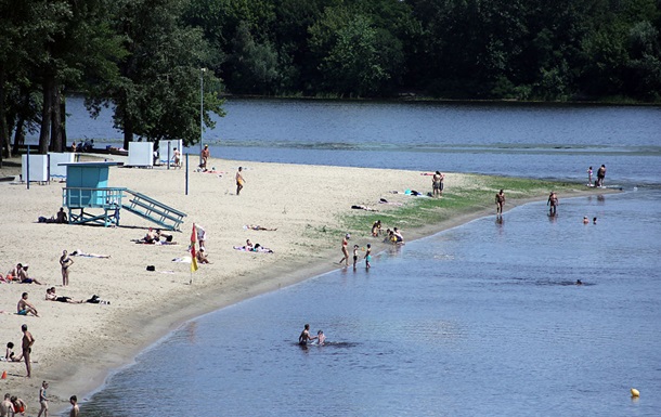 У Києві визначили безпечні для купання пляжі
