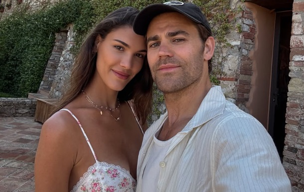 Актор Пол Веслі зробив пропозицію 25-річній моделі