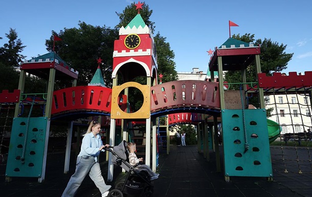 Среди россиян стало больше недовольных властью - опрос