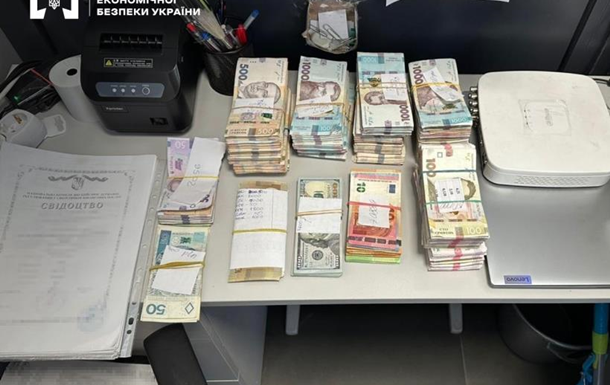 Во Львовской области ликвидировали нелегальную сеть обменников