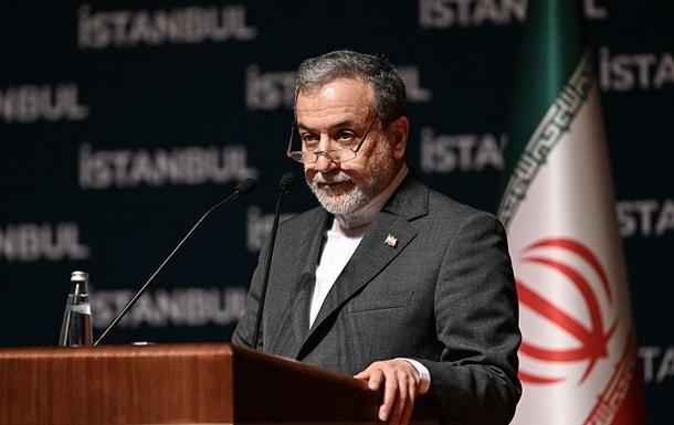 Иран назвал условие обсуждения с США ядерной сделки