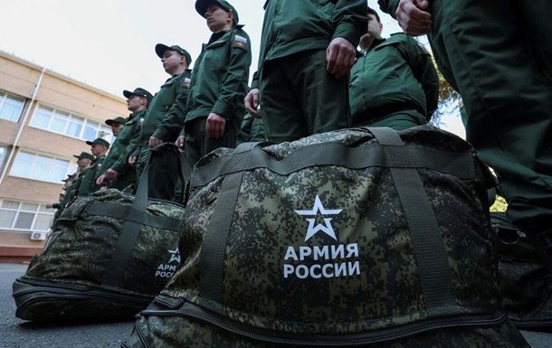 В России предлагают призывать в армию в течение всего года