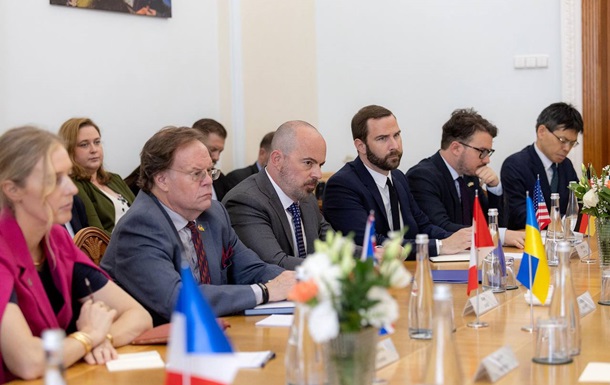 Генпрокурор рассказал о встрече с представителями G7