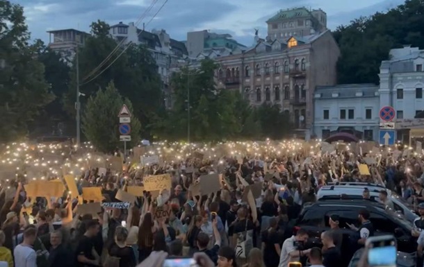 Украину сотрясли акции протеста