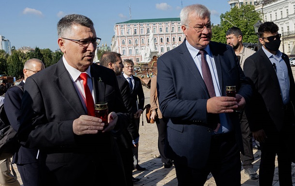 Глава МИД Израиля осудил атаки России и выразил поддержку Украине