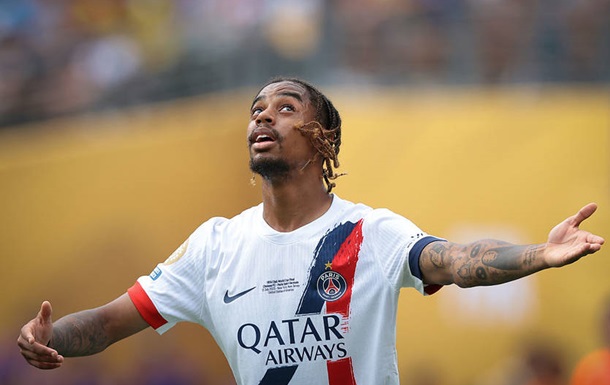 ПСЖ активно просуває новий контракт для свого 22-річного нападника