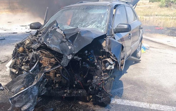 В Николаевской области столкнулись внедорожники, есть погибшие