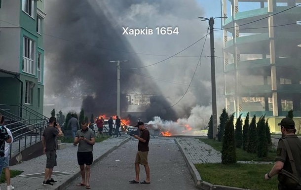 Центр Харкова зазнав удару КАБів, є поранені