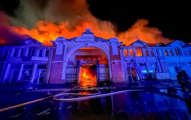 Російська атака пошкодила сім об єктів культурної спадщини в Одесі