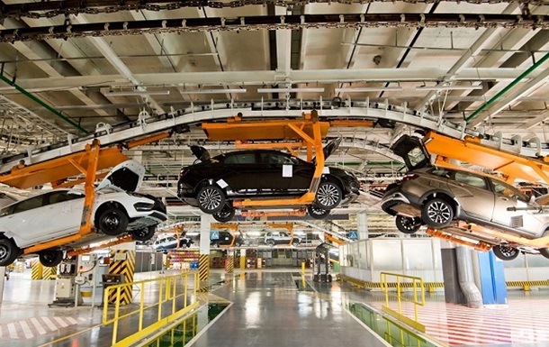 Російський ГАЗ скорочує робочий тиждень через обвал авторинку