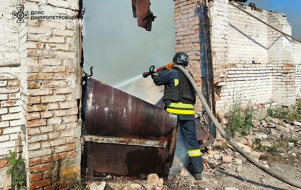 Россияне нанесли удар по Днепропетровщине: есть раненый и много разрушений