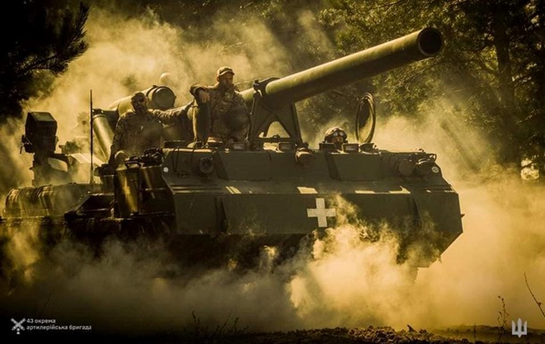 Зеленский одобрил продление военного положения