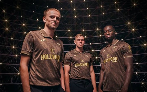 Презентация новой формы Брентфорда с Ярмолюком