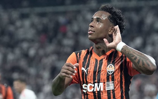 Игрок Шахтера стал жертвой расизма - Бешикташ дал комментарий