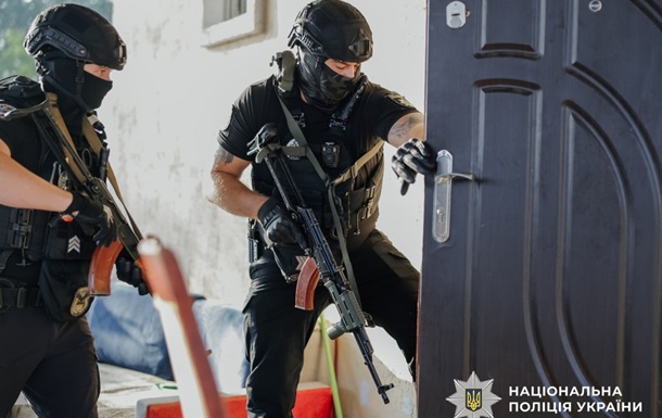 Во Львовской области перекрыт канал незаконного пересечения границы