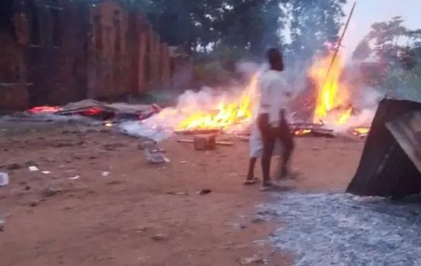 У ДР Конго бойовики напали на католицьку церкву і вбили 38 парафіян