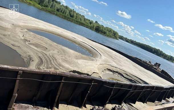 Экологический ущерб на 6 млн: на Киевщине раскрыли незаконную добычу песка 