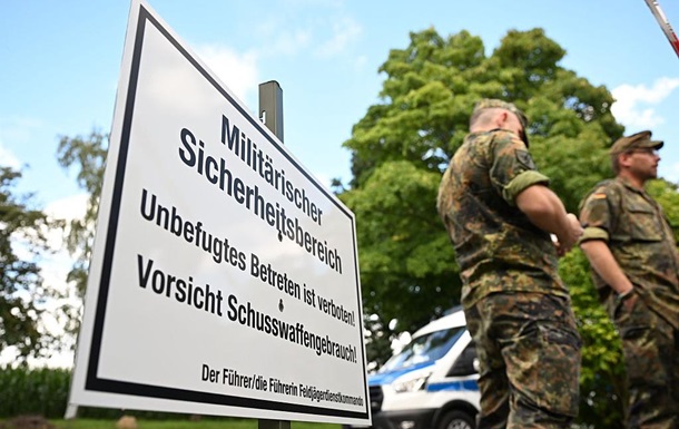 В Німеччині впав військовий гелікоптер: пілот зник безвісти