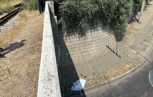 В Николаеве мужчина прыгнул с моста, убегая от ТЦК