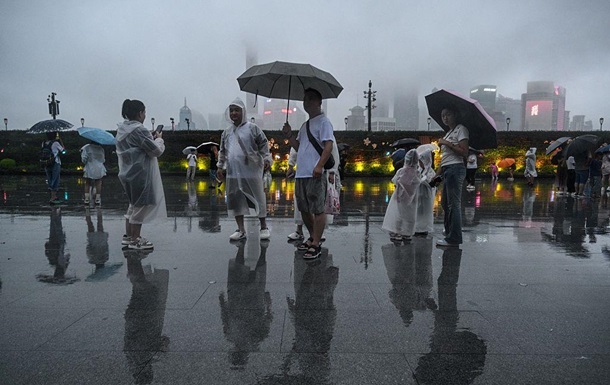 В Шанхаї через тропічний шторм евакуювали 280 тисяч осіб
