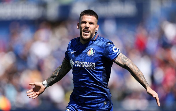 Третій у бійку не лізь: Перес пожалів собаку, як наслідок - без достоїнства