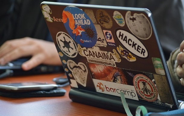 Хакеры РФ шпионили за иностранными посольствами в Москве - Bloomberg