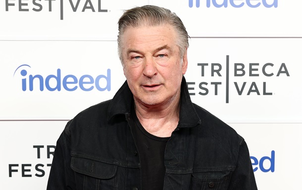 Суд отклонил иск Алека Болдуина по делу о гибели Галины Гатчинс