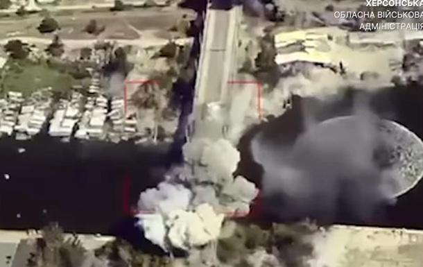 Появились кадры удара КАБов по мосту в Херсоне