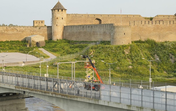 Ворота и баррикады: Эстония укрепляет границу с РФ