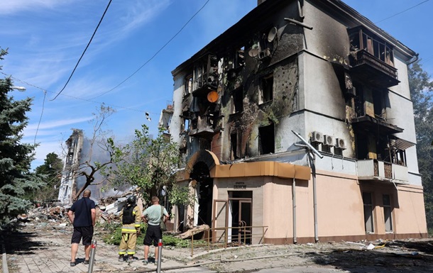 Зруйновано два під їзди: у Краматорську зросла кількість жертв удару РФ