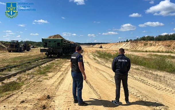 На Волыни раскрыли масштабную кражу песка из карьера Укрзализныци