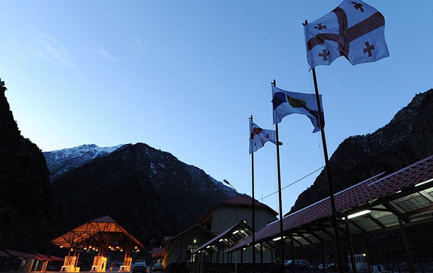 Депортированные из РФ украинцы на грузинской границе объявили голодовку