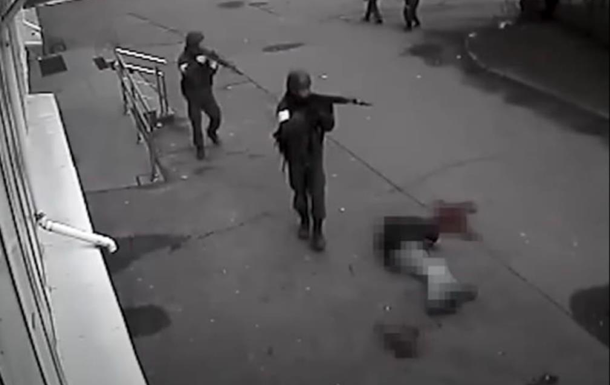 СМИ показали новые кадры расстрела россиянами мирного жителя в Буче 