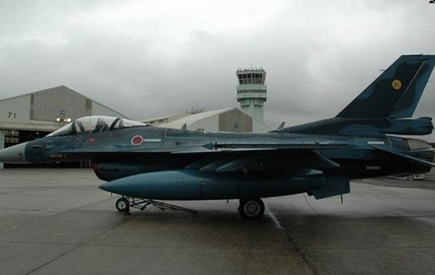 В Тихом океане разбился японский истребитель