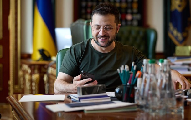 Зеленський і Макрон обговорили розмову з Трампом