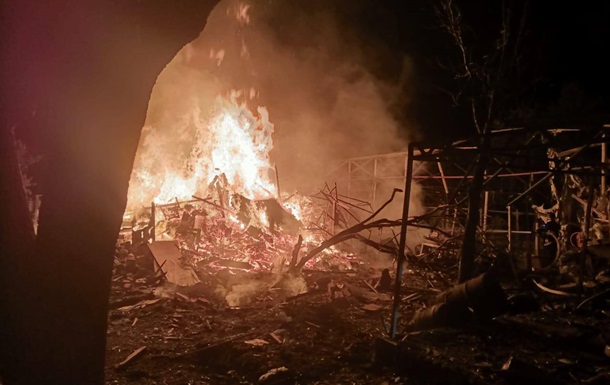 Атака Бучи и Ирпеня: один за другим десятки взрывов