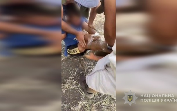 В Одесской области группа людей связала и пытала подростка