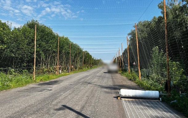 Над дорогами Сумщины строят  антидроновые туннели 