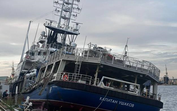 У Санкт-Петербурзі затонув буксир Капітан Ушаков