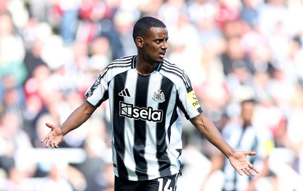 Ньюкасл решил отказать Исаку в трансферах