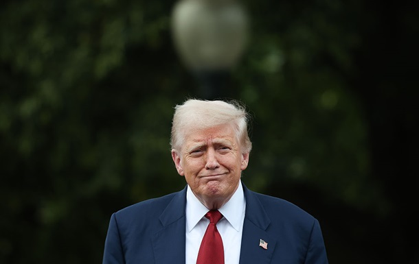 Трамп перенёс портреты Обамы и Буша в закрытую часть Белого дома - СМИ